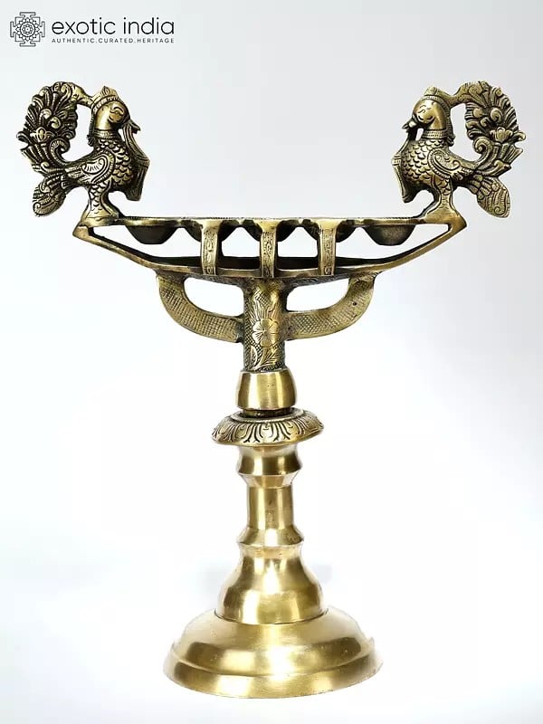 15" Designer Peacocks Lamp in Brass