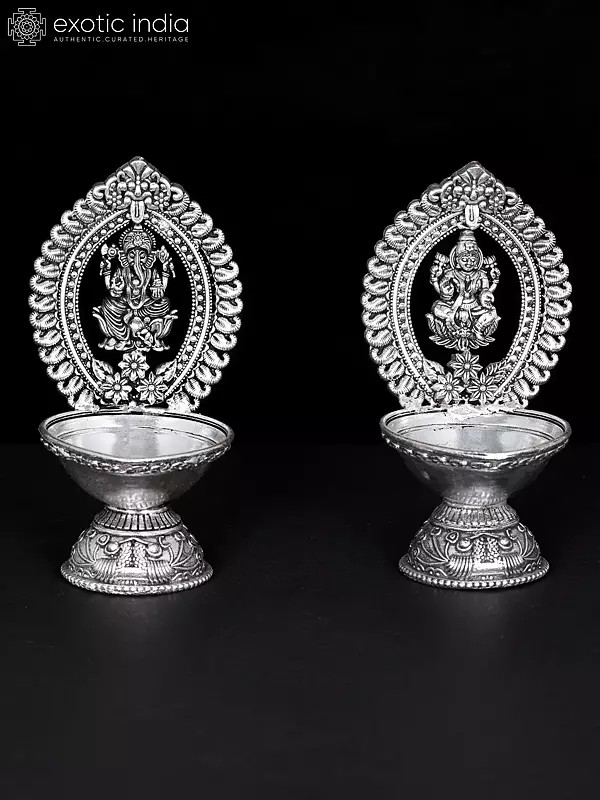 4" Fine Quality Pair of Lakshmi Ganesha Oil Lamp