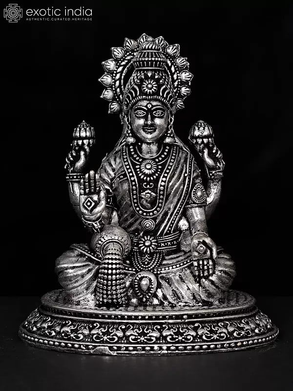 Small Fine Quality Goddess Dhana Lakshmi Brass Statue