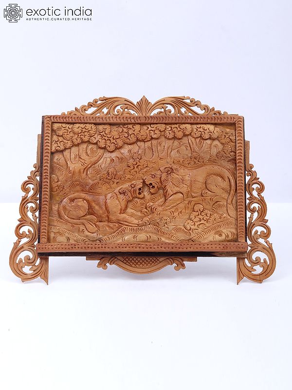 8" Wood Frame Of Two Lions Staring At Each Other