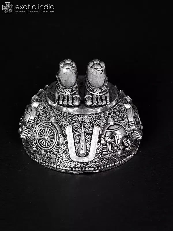 2" Small Superfine Vishnu (Perumal) Charan Paduka in Brass