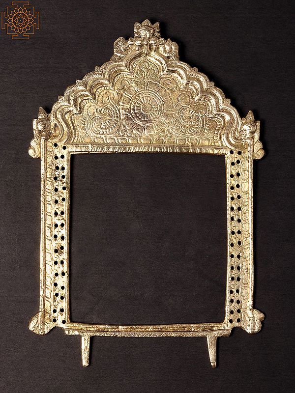 12'' Traditonal Design Arch Frame | Brass