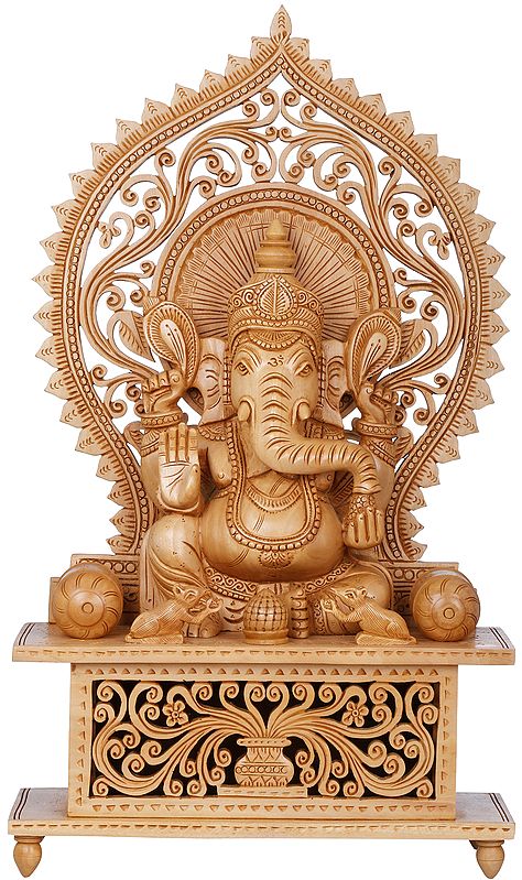 Ashirwad Ganesha with Large Prabhawali