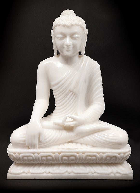 Pristine Monotone Buddha At The Juncture Of Enlightenment