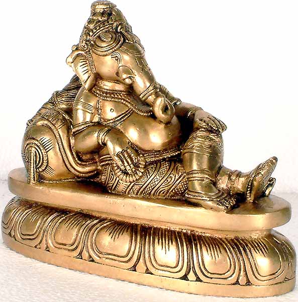 Relaxing Ganesha