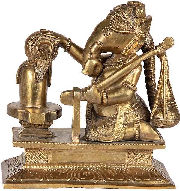 Lord Ganesha Worshipping Shiva Linga