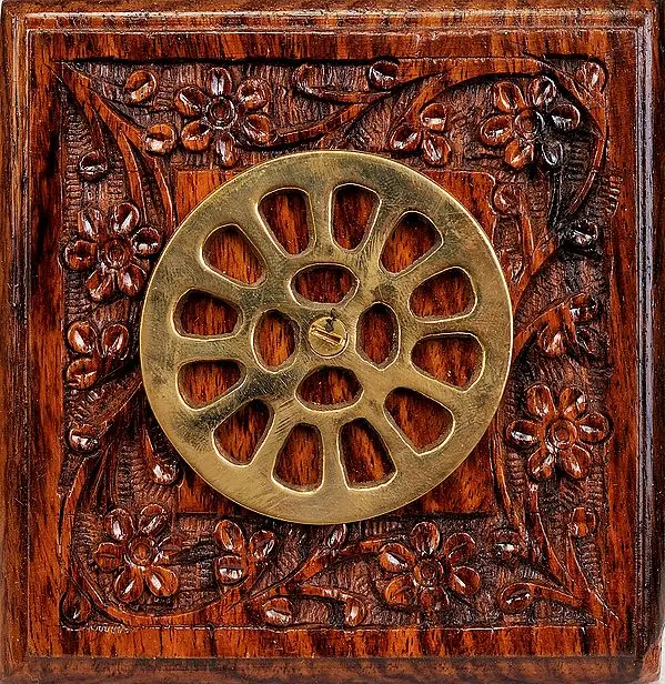 Dharmachakra (Altar Piece)