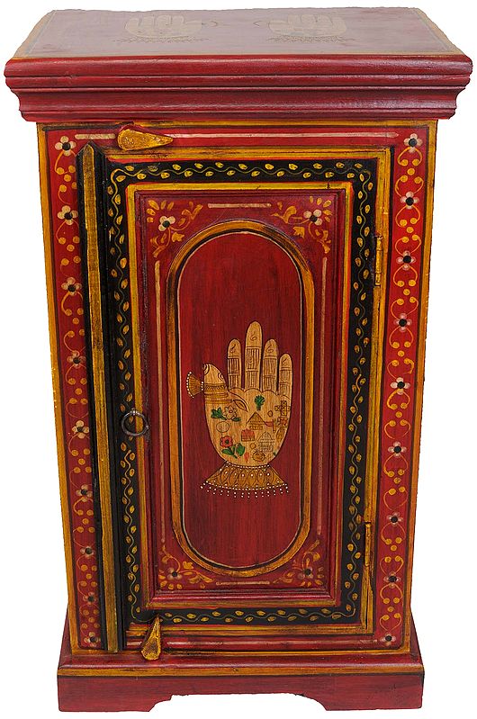 Decorated Chest with the Image of Auspicious Hands and Feet