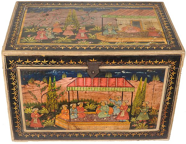 Box with the Decoration of Mughal Painting