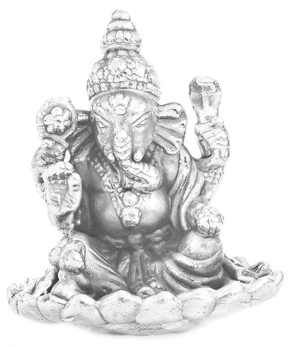 Bhagawan Ganesha Seated on Lotus (Small Statue)