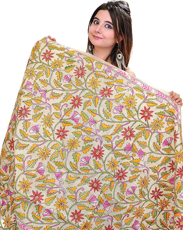 Beige Kantha Dupatta from Kolkata with Floral Embroidery by Hand