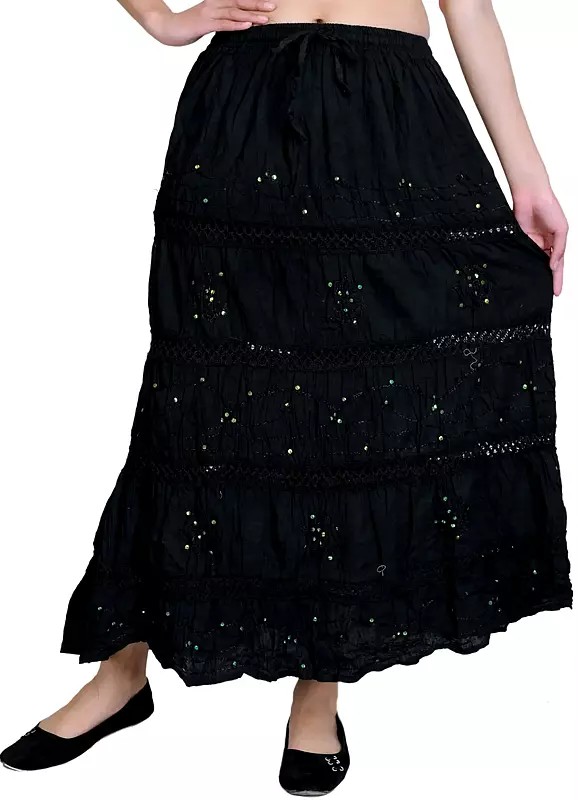 Elastic Skirt with Sequins and Crochet Border