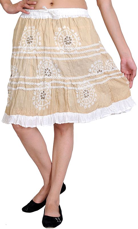 Warm-Sand Short-Skirt with Lace and Printed Flowers