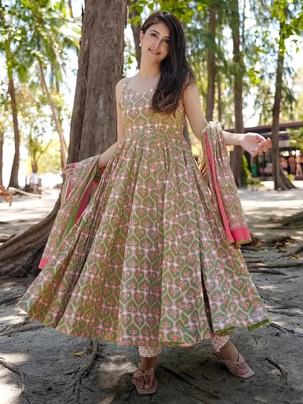 Anarkali Style Fully Flared And Digital Print Pure Muslin Kurti And Bottom With Matching Dupatta