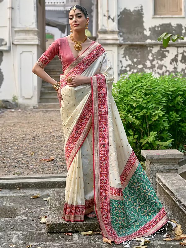 Banarasi Silk All Over Woven Zari Butti Attractive Saree With Contrast Pallu