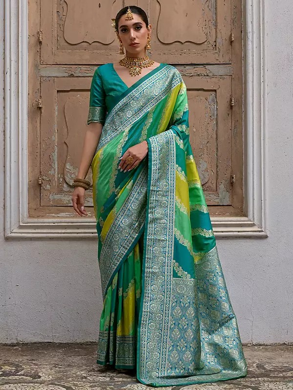 Floral Broad Border Banarasi Silk Attractive Festive Wear Saree With Contrast Pallu