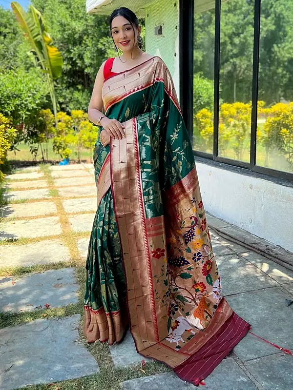 Weaving Work And Contrast Border Printed Silk Saree With Floral Pallu