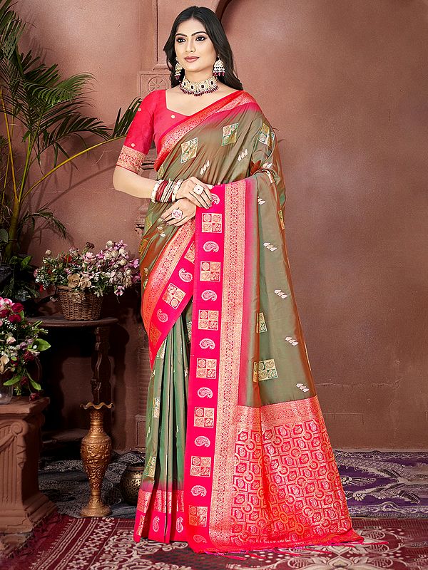 Square And Paisley Pattern Silk Saree With Attractive Pallu