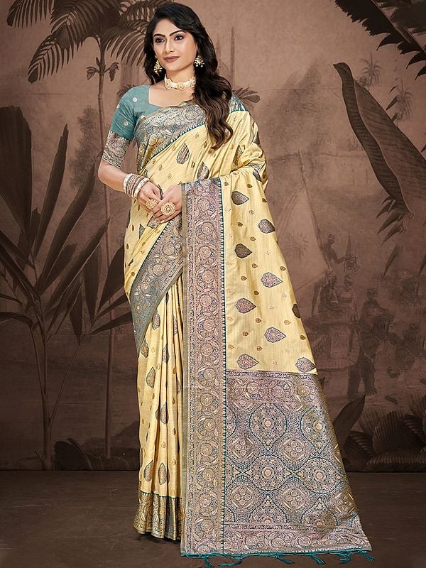 Floral Border Woven Leaf Motifs Festive Wear Silk Saree With Attractive Tassels Pallu