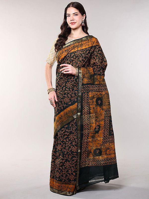 Dark-Green Floral Sungudi Cotton Saree from Madurai with Batik Print and Zari Border