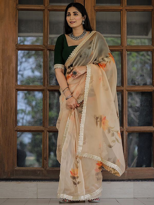 Mother of Pearl Color Organza Floral Pattern Saree With White Bangalori Silk Blouse And Digital Print With Lace Work