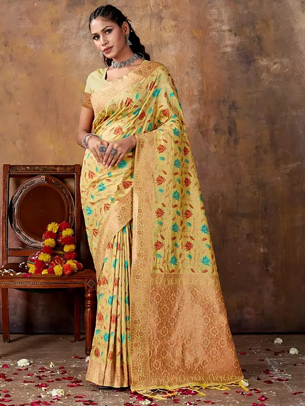 Flower Pattern Banarasi Silk Saree with Blouse and Tassels Pallu