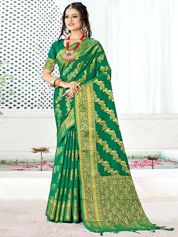 Banarasi Silk Tassel Saree And Floral Design In Pallu With Blouse