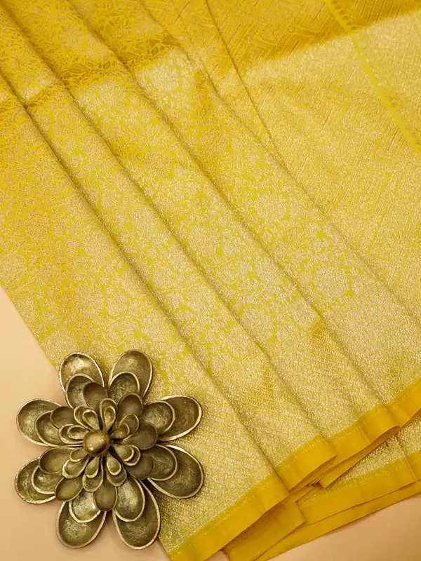Silk Saree with All-Over Floral Jaal Pattern with Blouse