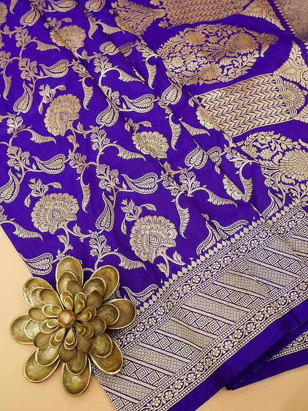 Silk Tanchoi Weave Floral Jaal Saree with Mughal Motif Pallu