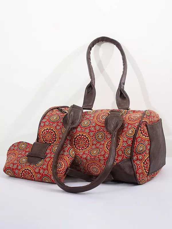 Pompeian-Red Printed Cotton Duffle Bags with Sunglasses Hand Case