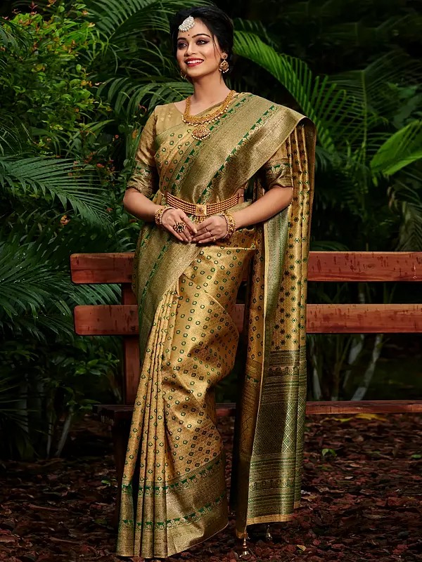 Kanjivaram Traditional Silk Tassel Saree With Blouse