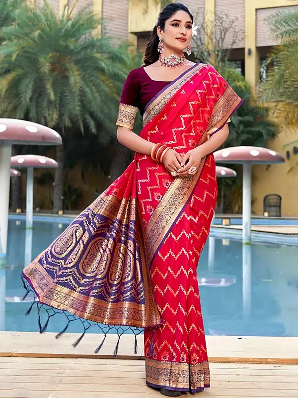 Zig-Zag Pattern Banarasi Silk Saree With Floral Border And Blouse