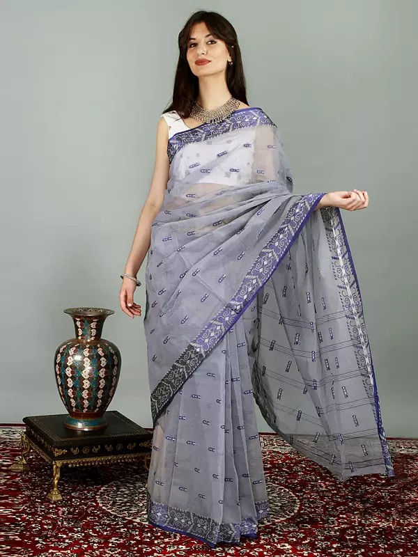 Lavender-Lustre Taant Pure Handloom Cotton Saree With Decorative Pallav From West Bengal