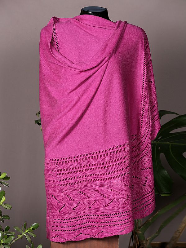 Bright-pink Pashmina Stole from Nepal with Knitted Pattern
