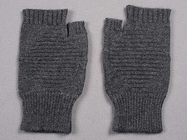 Dark-gray Knitted Pashmina Gloves from Nepal with Half-fingers