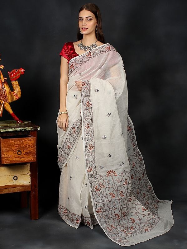 White-Swan Cotton Sari from Bengal with Kantha Hand-Embroidery on Border and Anchal