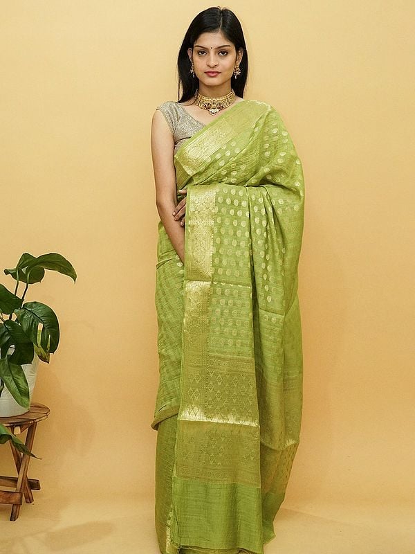 Banarasi Munga Silk Saree With Butta On Body Floral Harlequin Pattern On Border-Pallu