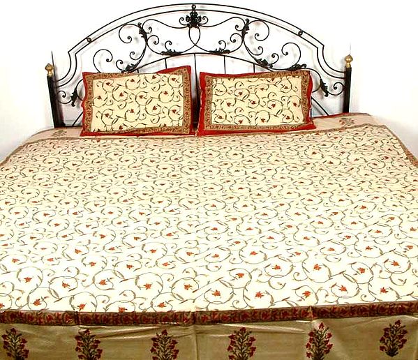 Block-Printed Bedspread with Cushion Covers