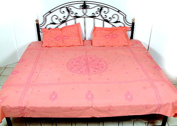 Pink Bedspread with Pillow Covers