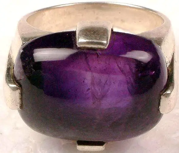 Cabochon Amethyst Ring