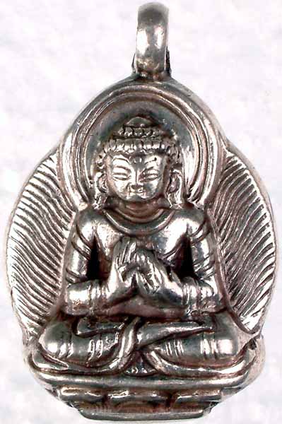 Gautam Buddha Pendant (Dharmachakra Parivartan)