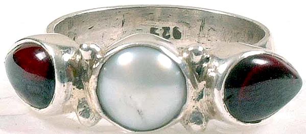 Pearl and Garnet Ring