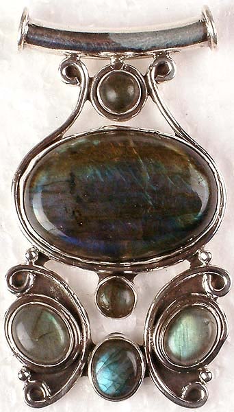 Royal Labradorite Pendant